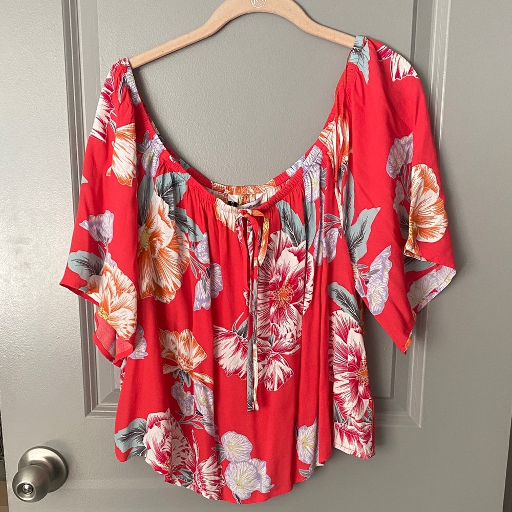 cupcakes & cashmere Red Floral Blouse